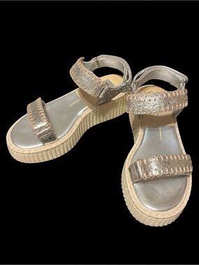Dolce Vita Debra Distressed Silver Metallic Platform Sandals Size 7.5
